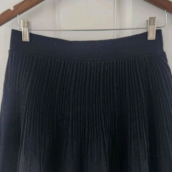 Islandic Designs Wool Blend Wool Pleated Dottie Skirt Women Size Small - Picture 2 of 7
